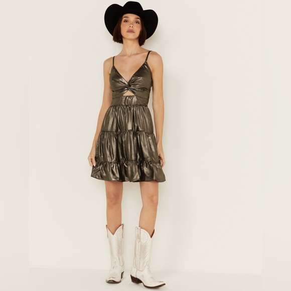 Dresses & Skirts - Angie Knot Front Mini Dress – NWT – Size L